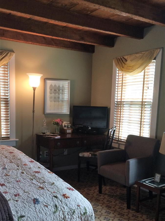 A Butlers Manor Bed and Breakfast Southampton Exterior foto